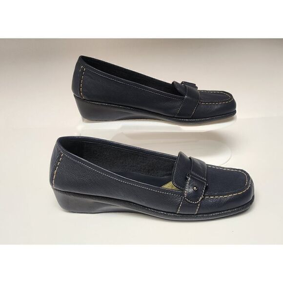 What's What By Aerosoles Low Wedge Slip On Loafer Shoes Color Blue Size 6M - Picture 2 of 11